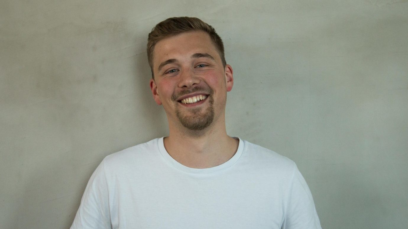  Beitragsbild Worum geht es bei der Crossmedia-Reportage “Völker.Straf.GeRecht?”