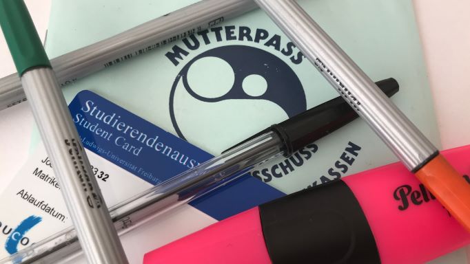 Mit Kind im Kollegiengebäude Beitragsbild Mit Kind im Kollegiengebäude